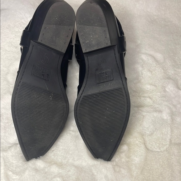 Black Ankle Buckle Boots- Memory Foam- size 10- back zip opening - Picture 8 of 9